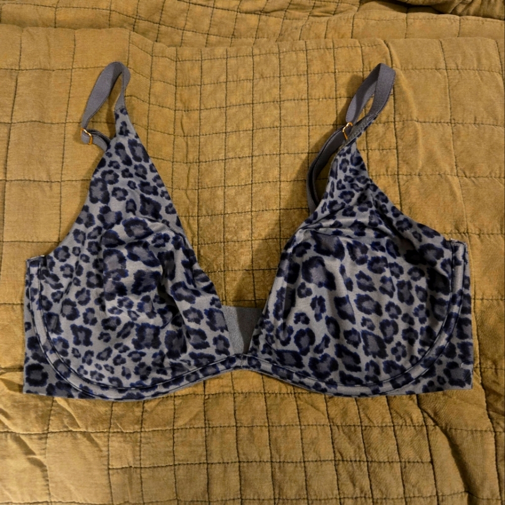 Incredible Plunge By Victoria Secret